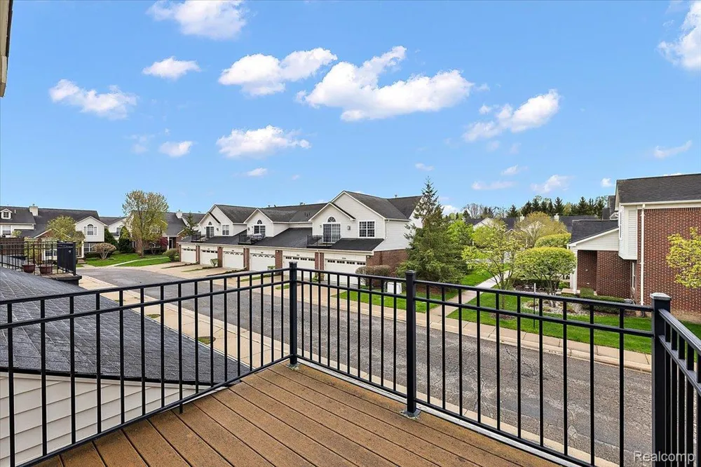 27204 Chantel Drive Walled Lake City, MI 48390