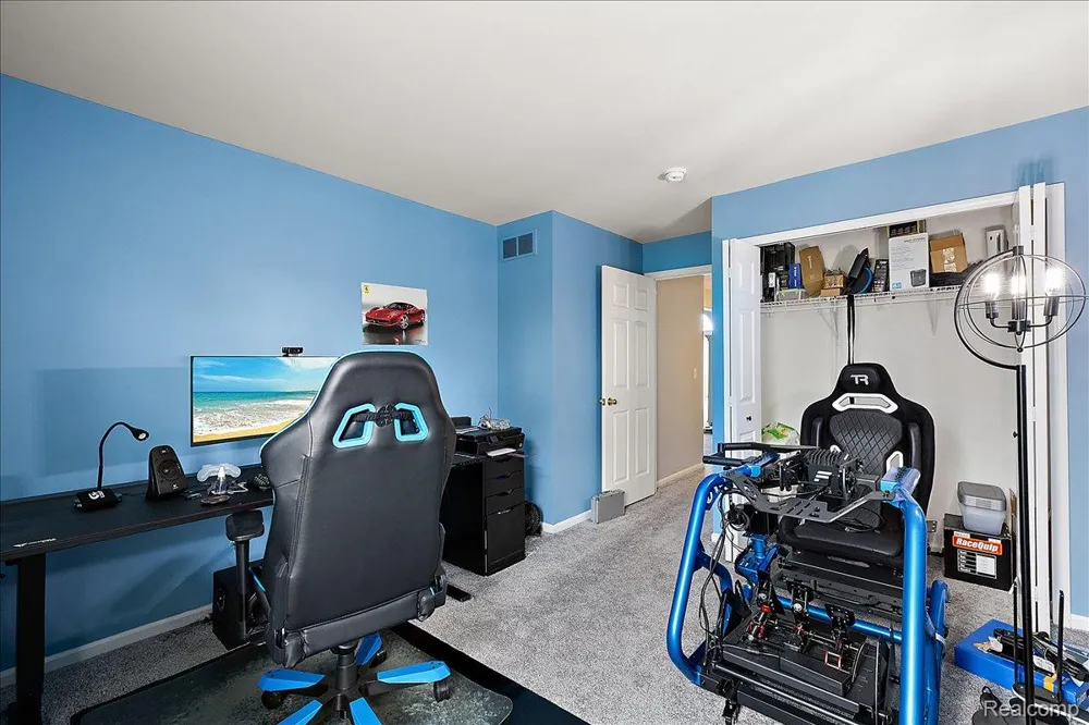 27204 Chantel Drive Walled Lake City, MI 48390