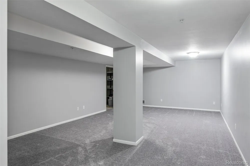 27204 Chantel Drive Walled Lake City, MI 48390
