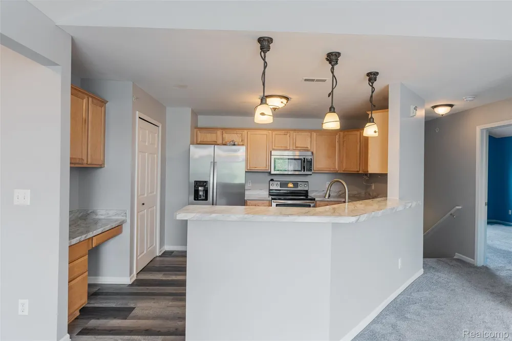 27204 Chantel Drive Walled Lake City, MI 48390