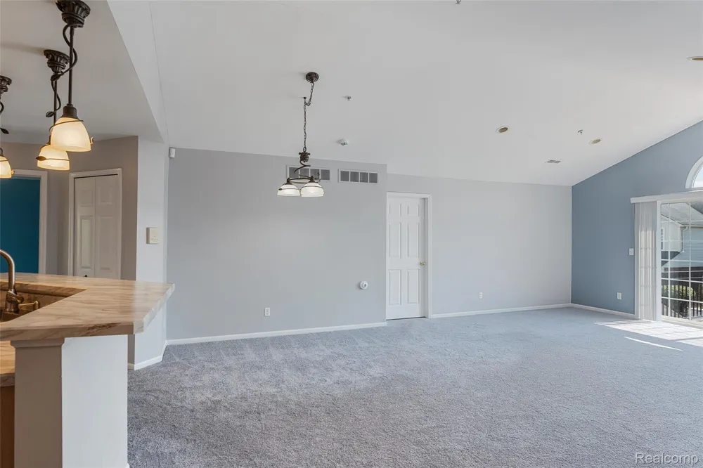 27204 Chantel Drive Walled Lake City, MI 48390