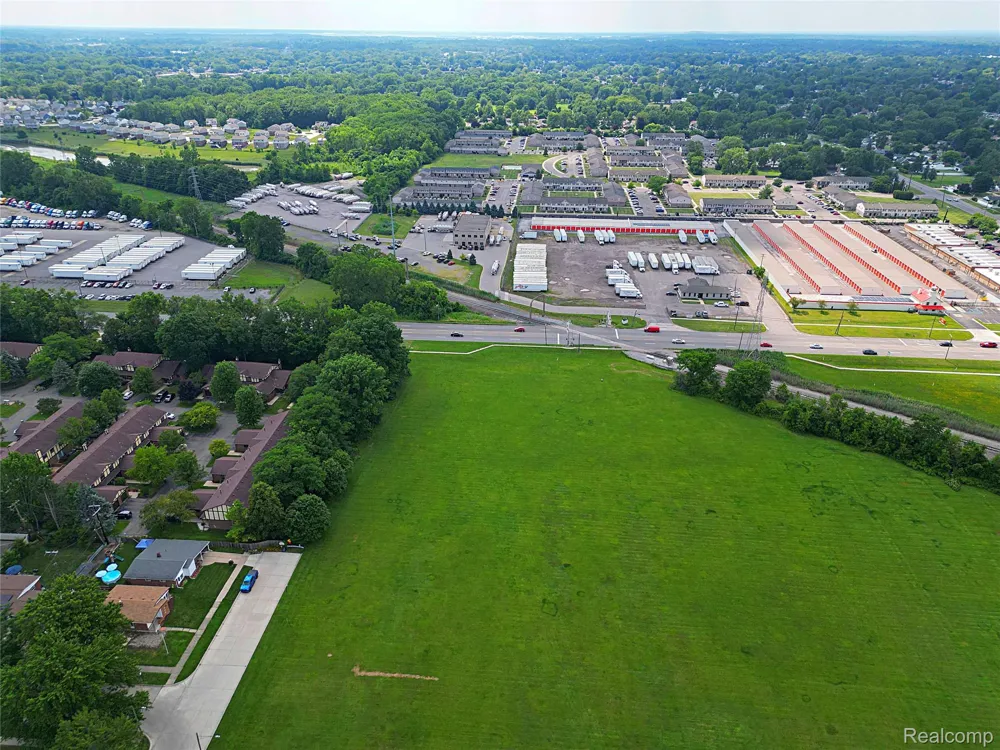 18785 Dale Avenue Allen Park City, MI 48101