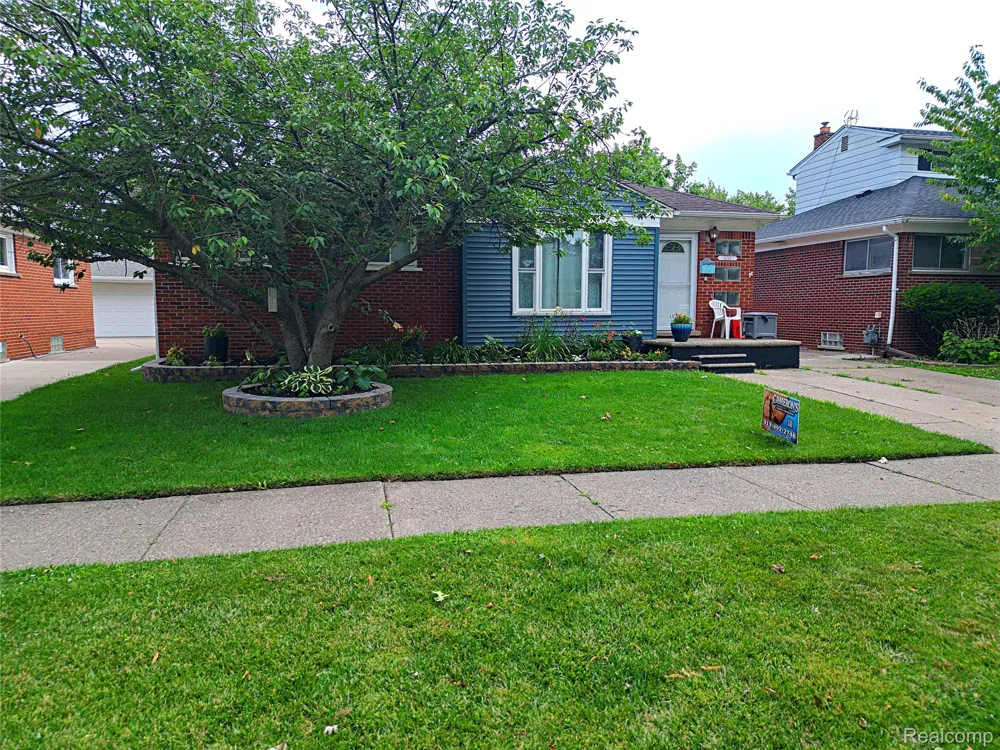 18785 Dale Avenue Allen Park City, MI 48101