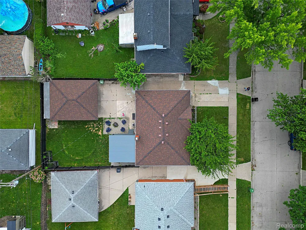 18785 Dale Avenue Allen Park City, MI 48101