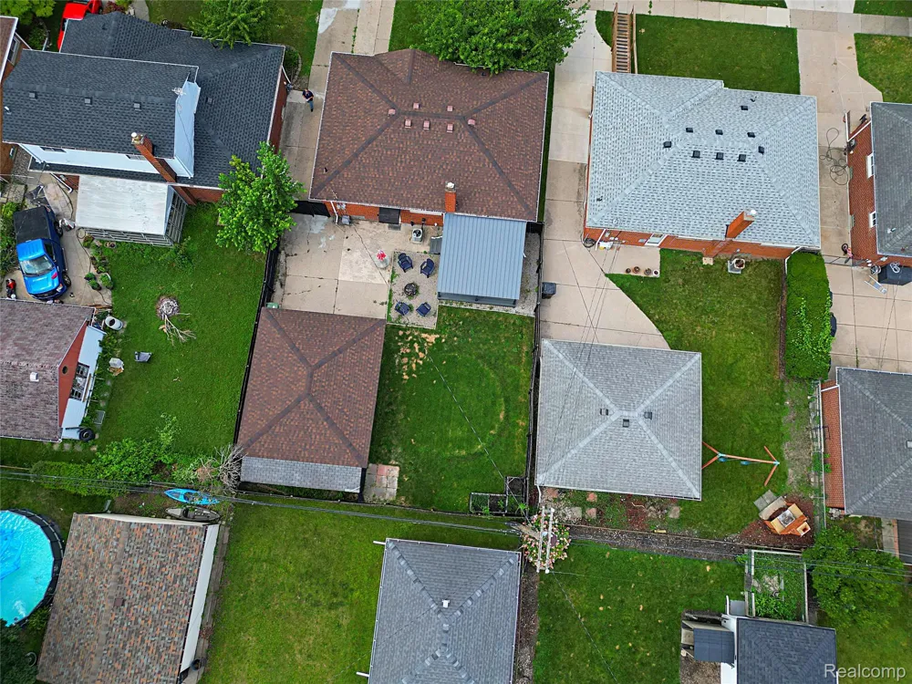 18785 Dale Avenue Allen Park City, MI 48101