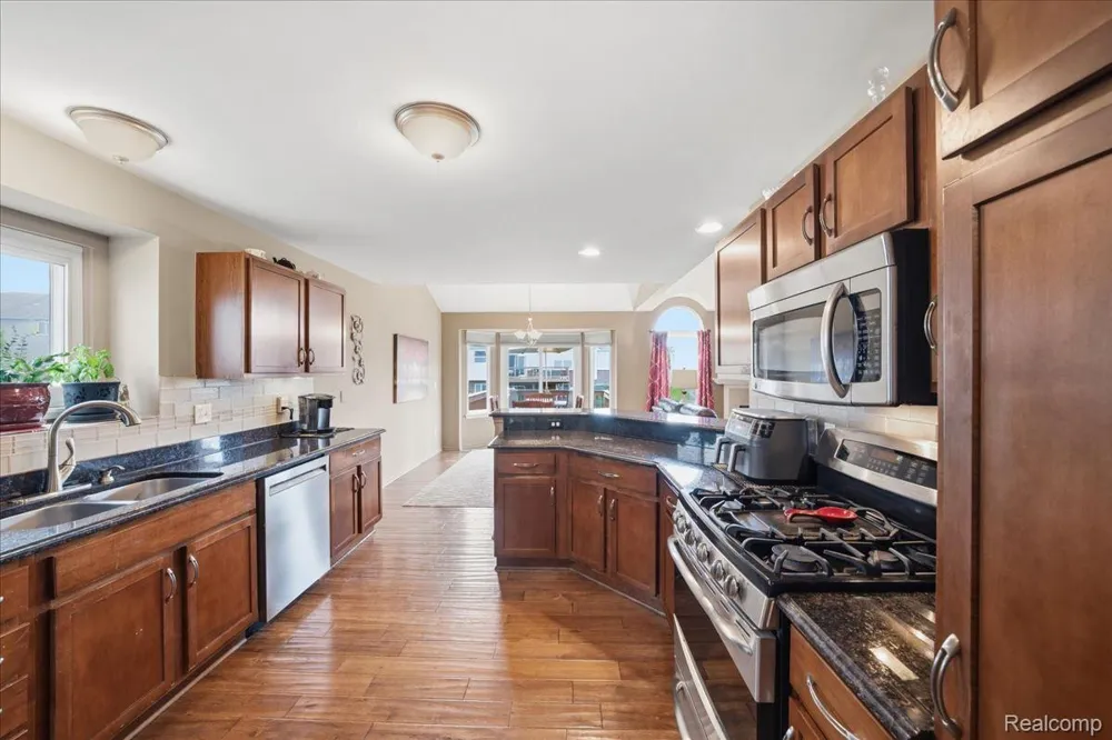 57549 Windmill Point Lyon Charter Township, MI 48165