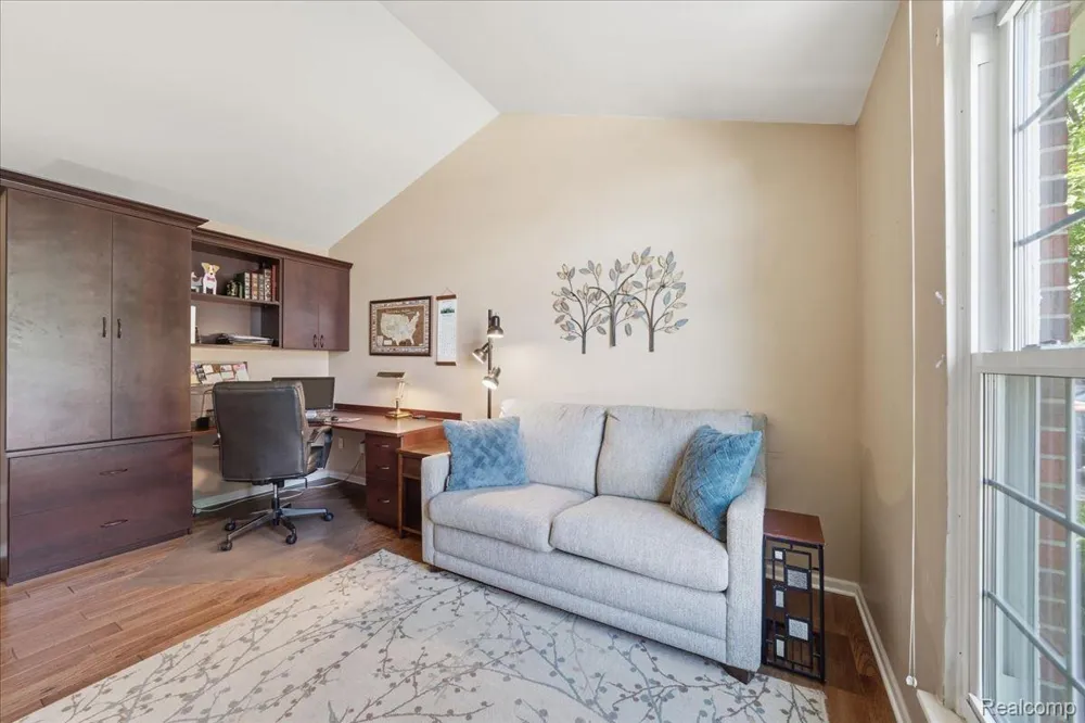 57549 Windmill Point Lyon Charter Township, MI 48165