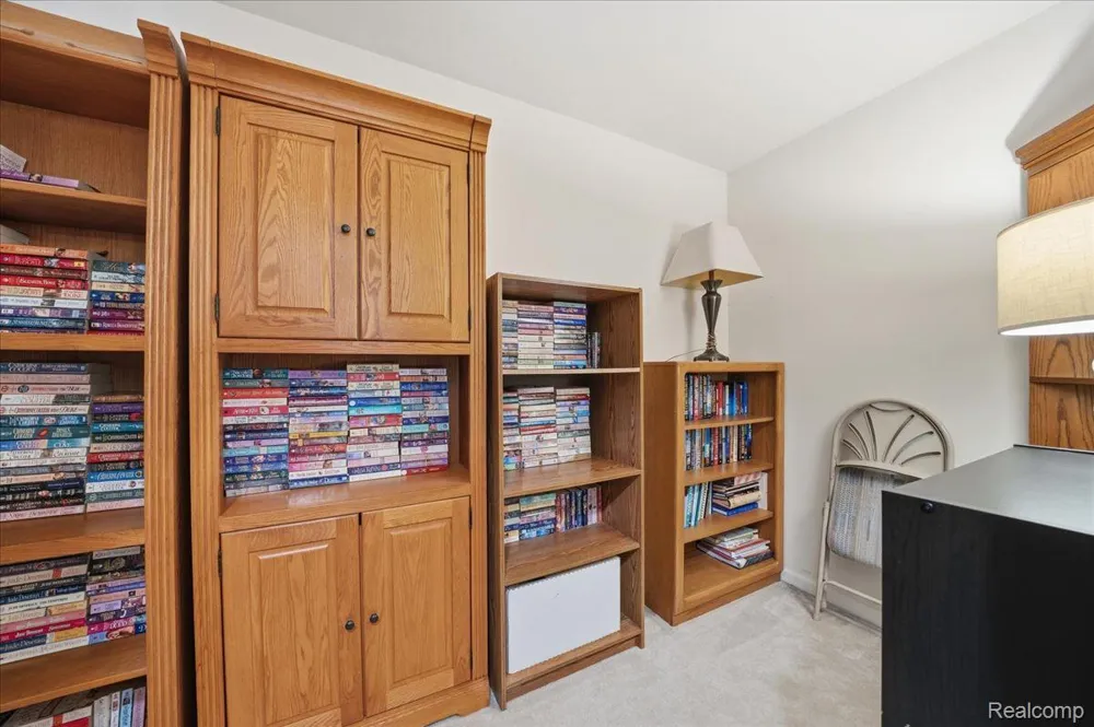 57549 Windmill Point Lyon Charter Township, MI 48165