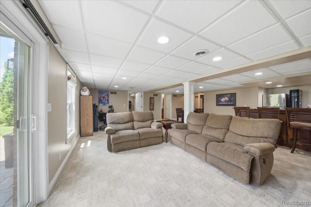 57549 Windmill Point Lyon Charter Township, MI 48165