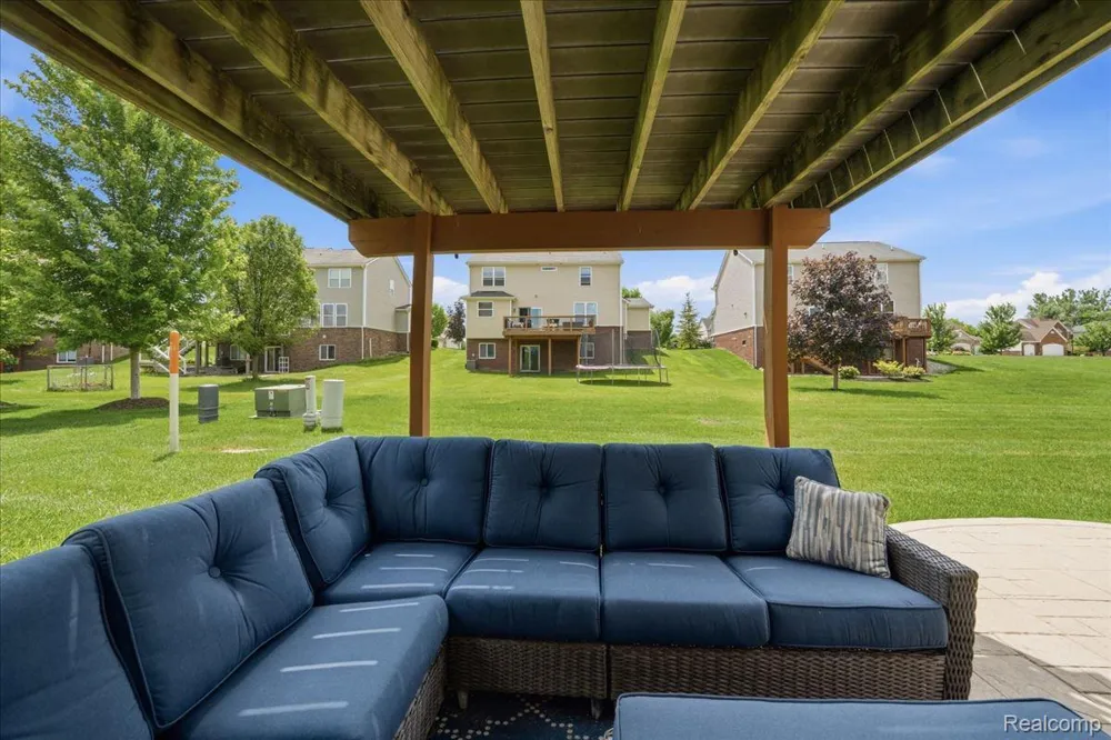 57549 Windmill Point Lyon Charter Township, MI 48165