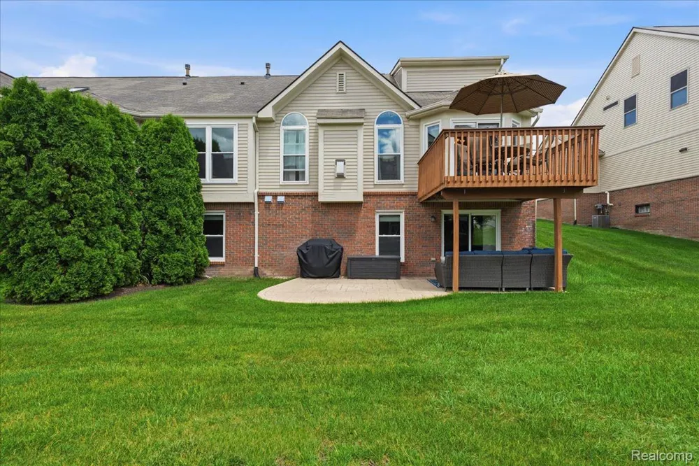 57549 Windmill Point Lyon Charter Township, MI 48165