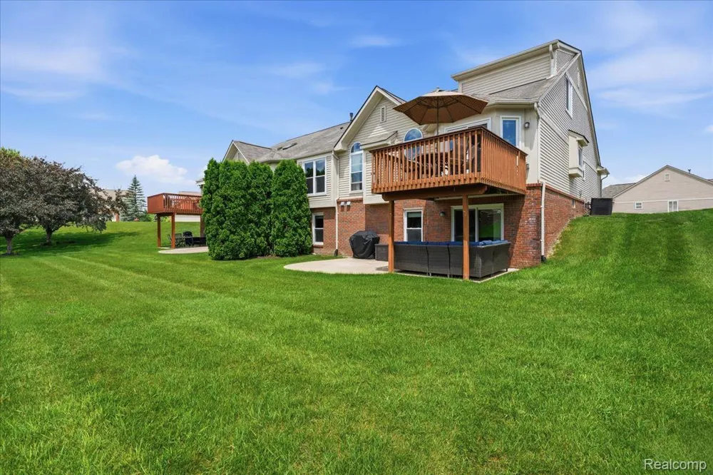 57549 Windmill Point Lyon Charter Township, MI 48165