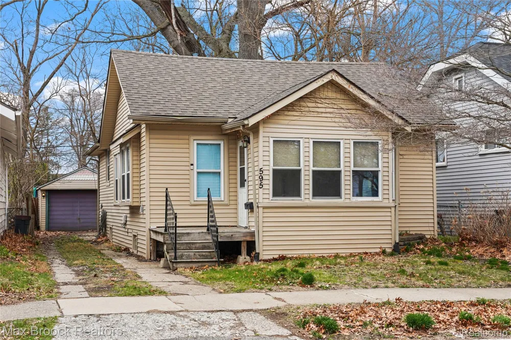 595 E Drayton Street Ferndale City, MI 48220