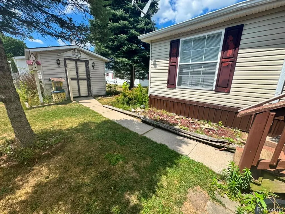 46 Bellwood Dr Swartz Creek City, MI 48473