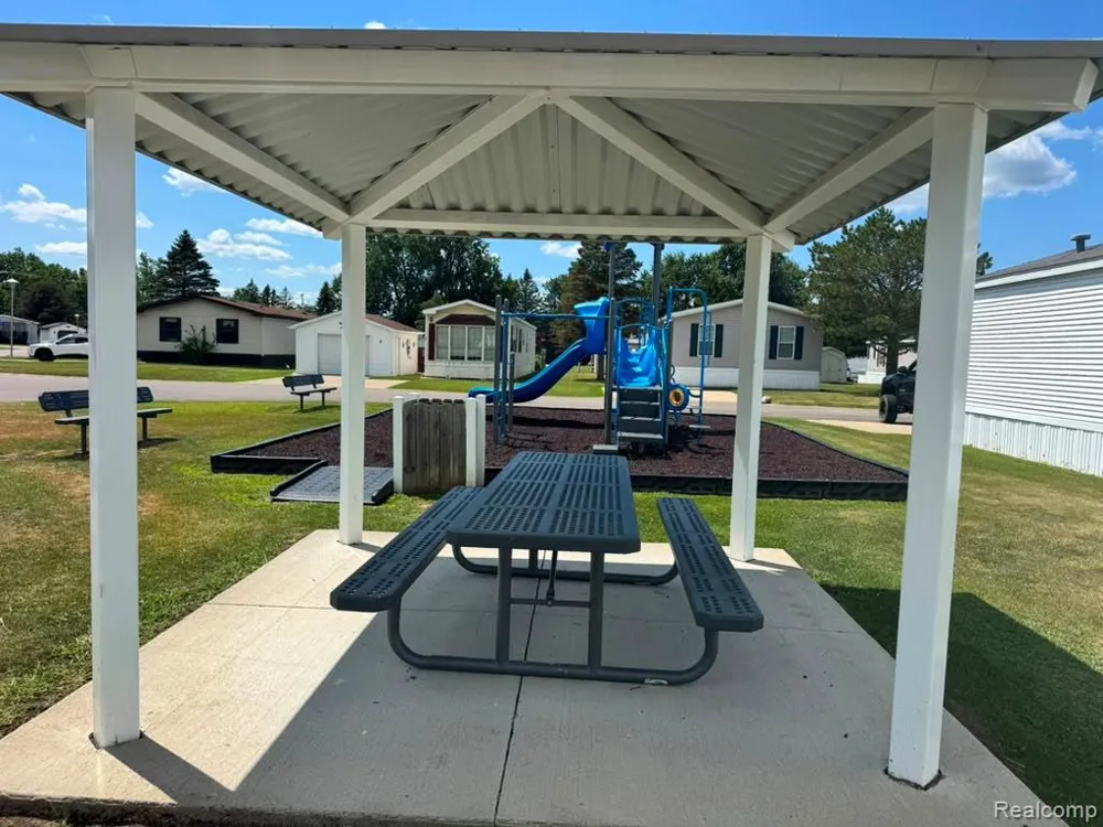 46 Bellwood Dr Swartz Creek City, MI 48473