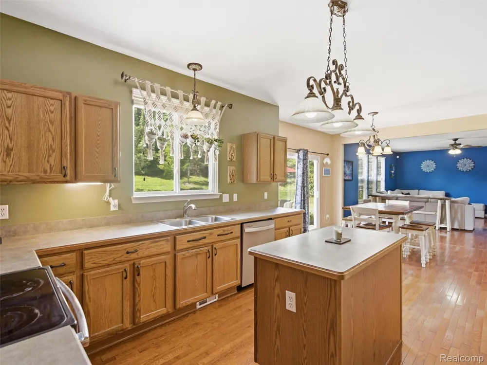 957 River Rock Drive Holly Township, MI 48442