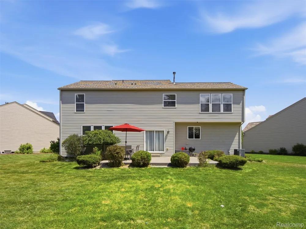 957 River Rock Drive Holly Township, MI 48442