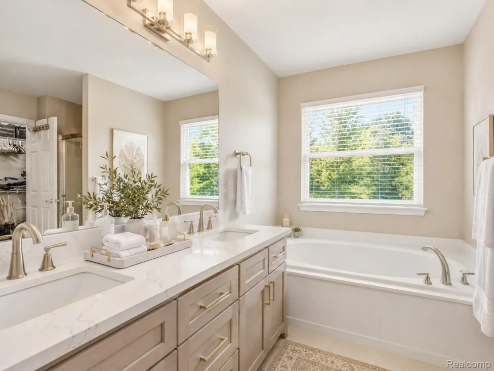 957 River Rock Drive Holly Township, MI 48442