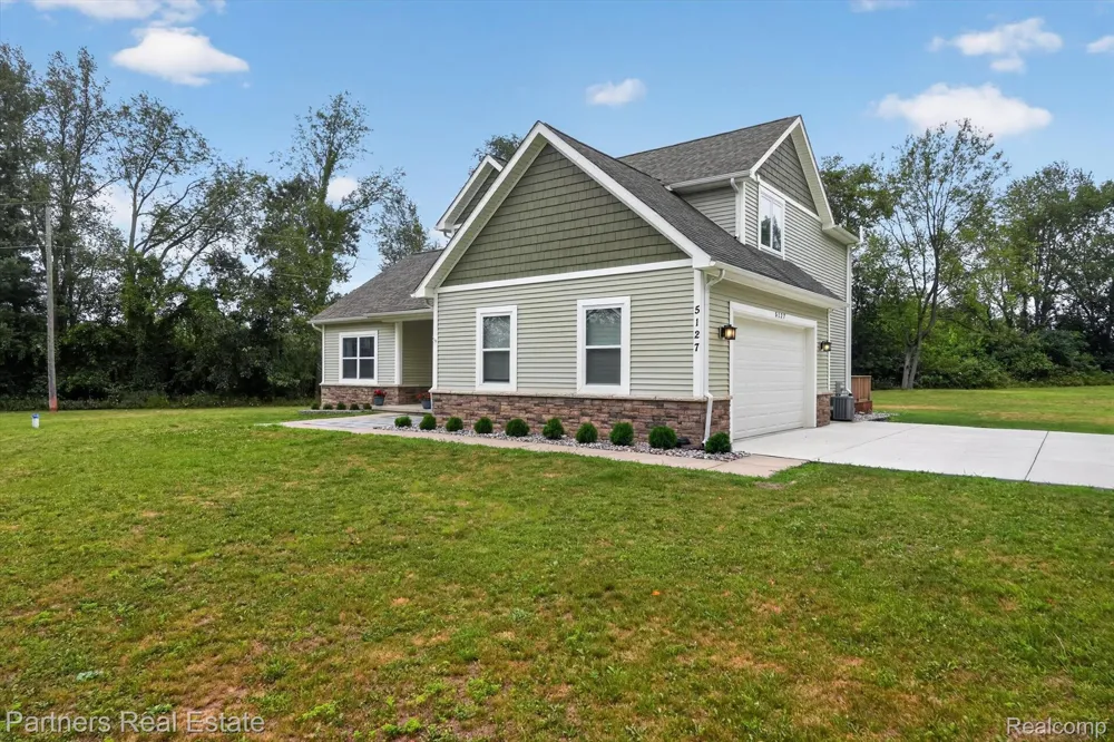 5127 Clyde Road Oceola Township, MI 48855
