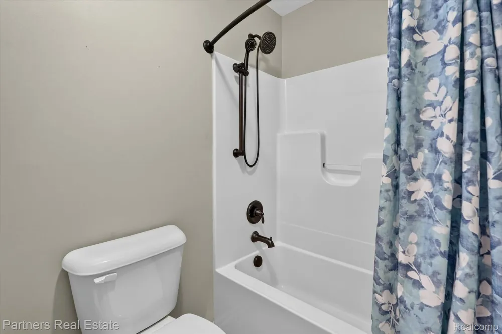 5127 Clyde Road Oceola Township, MI 48855