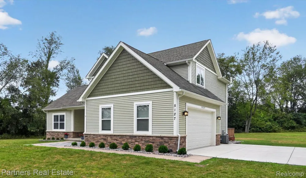5127 Clyde Road Oceola Township, MI 48855