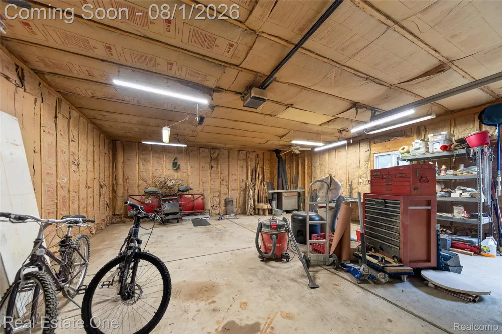 26212 Park Court Madison Heights City, MI 48071