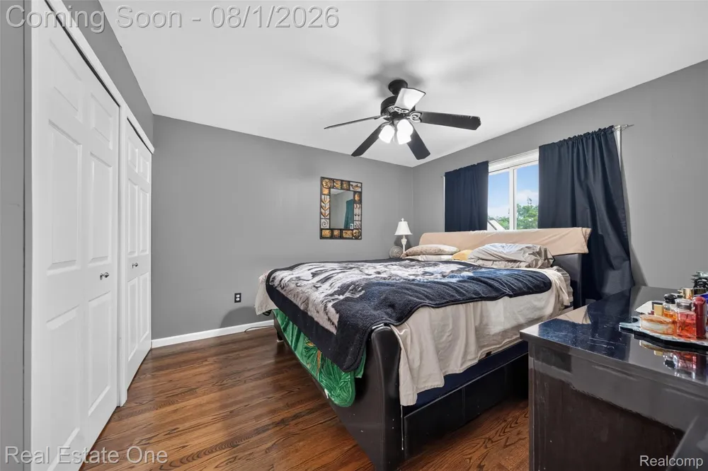 26212 Park Court Madison Heights City, MI 48071
