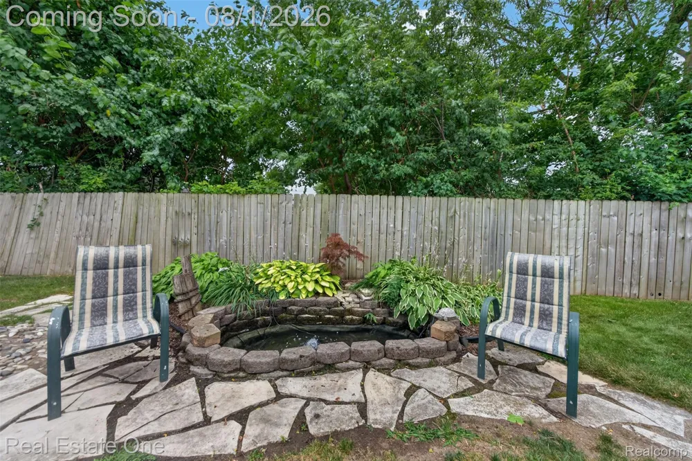 26212 Park Court Madison Heights City, MI 48071