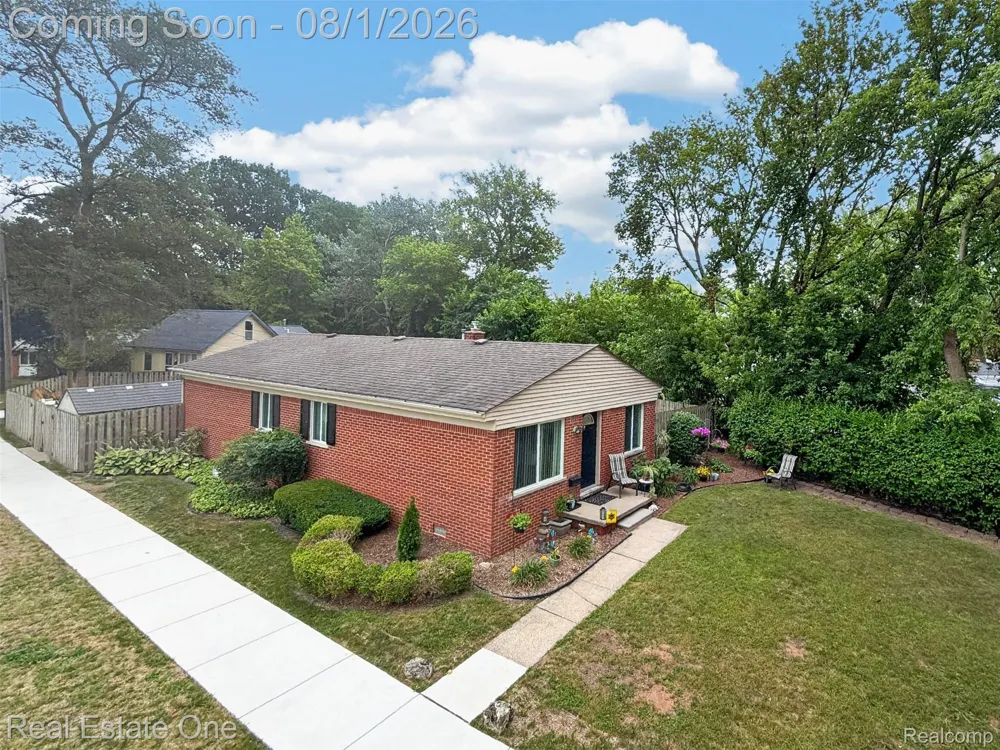 26212 Park Court Madison Heights City, MI 48071