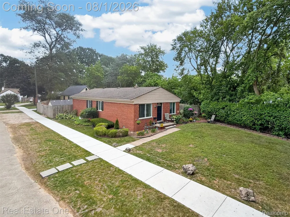 26212 Park Court Madison Heights City, MI 48071