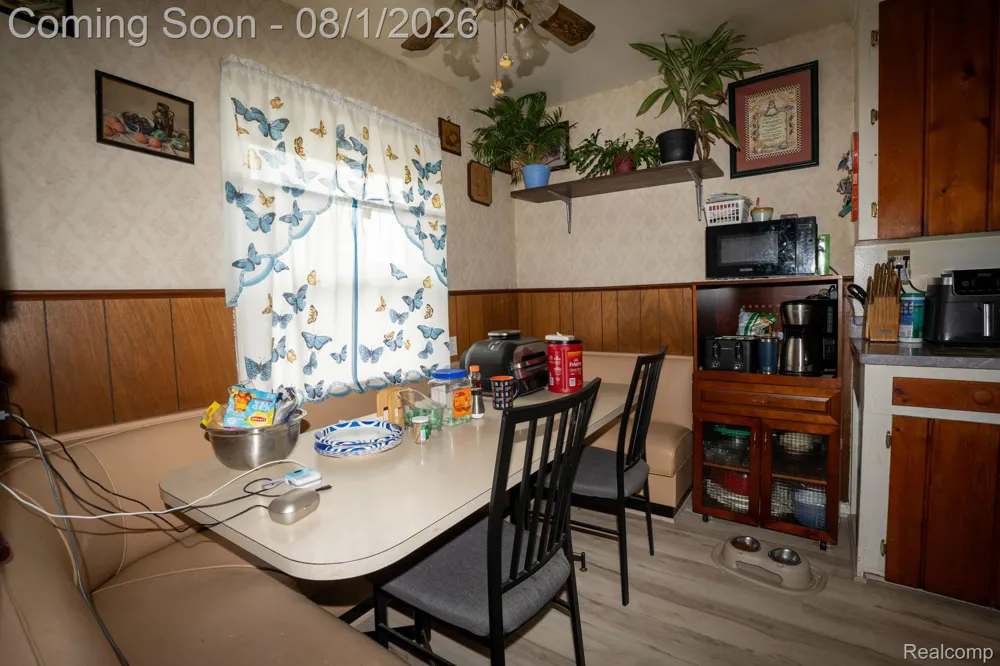 27361 Osmun Street Madison Heights City, MI 48071