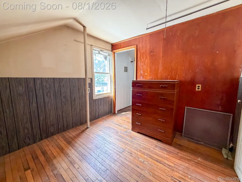 27361 Osmun Street Madison Heights City, MI 48071