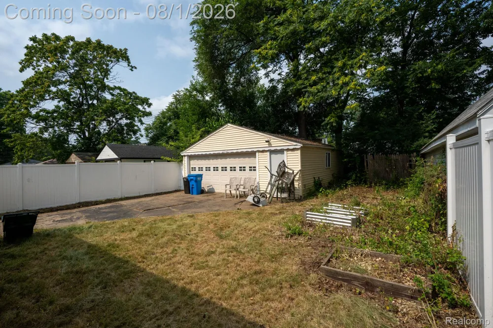 27361 Osmun Street Madison Heights City, MI 48071