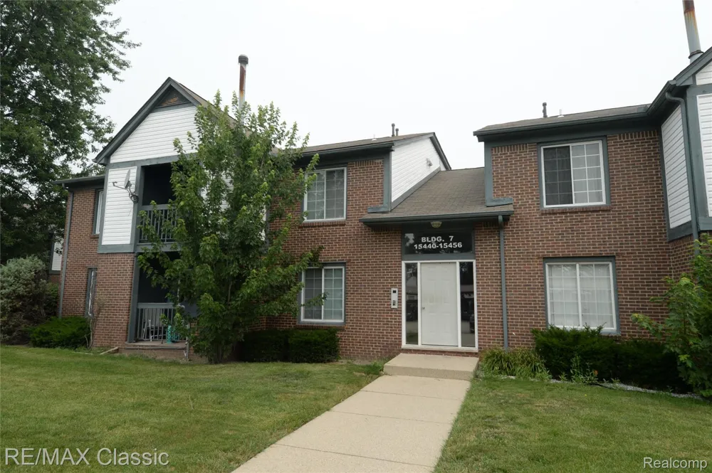 15450 Ashley Court Macomb Township, MI 48044