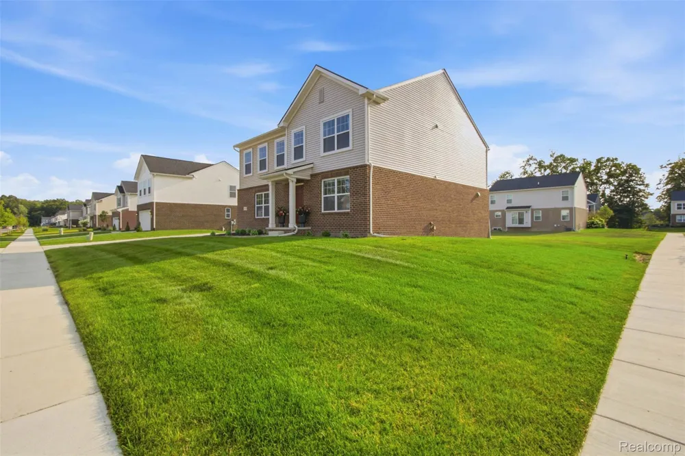 14218 Old Oak Trail Van Buren Charter Township, MI 48111