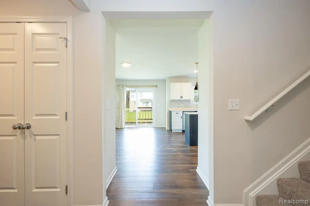 14218 Old Oak Trail Van Buren Charter Township, MI 48111