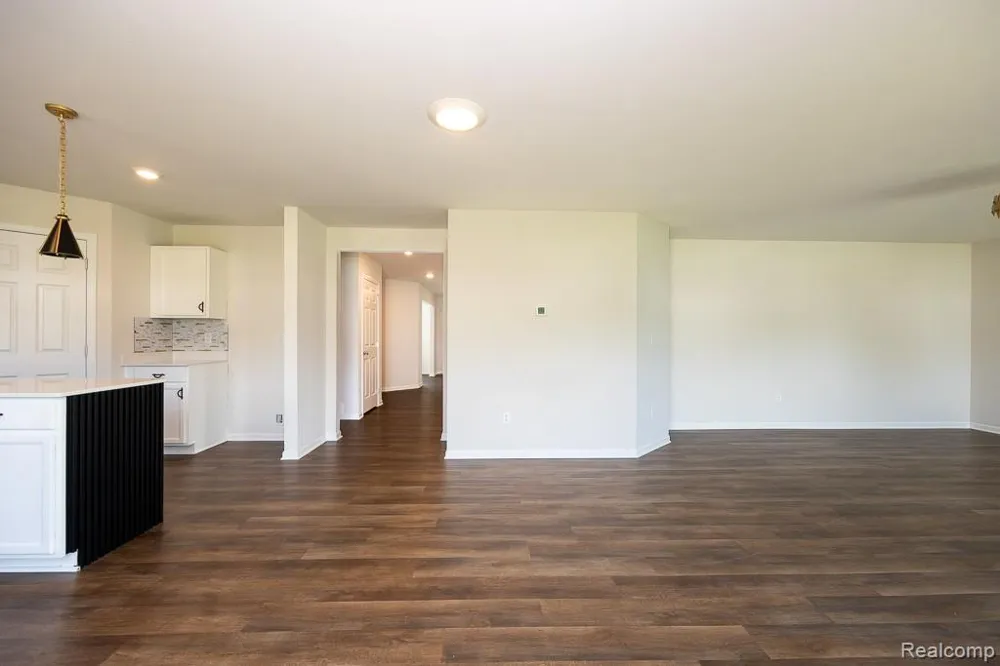 14218 Old Oak Trail Van Buren Charter Township, MI 48111