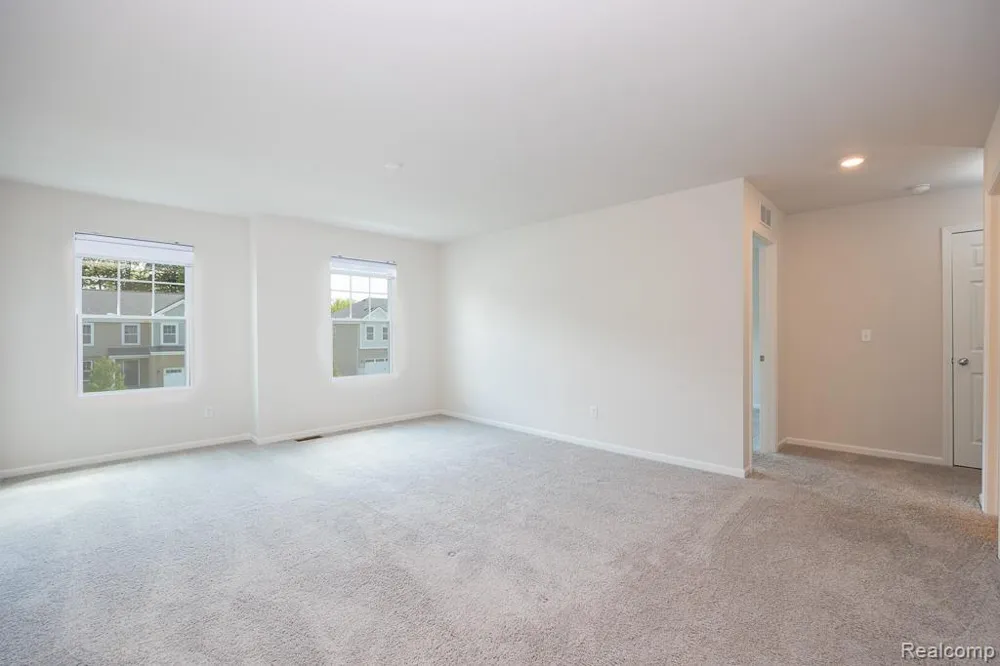 14218 Old Oak Trail Van Buren Charter Township, MI 48111