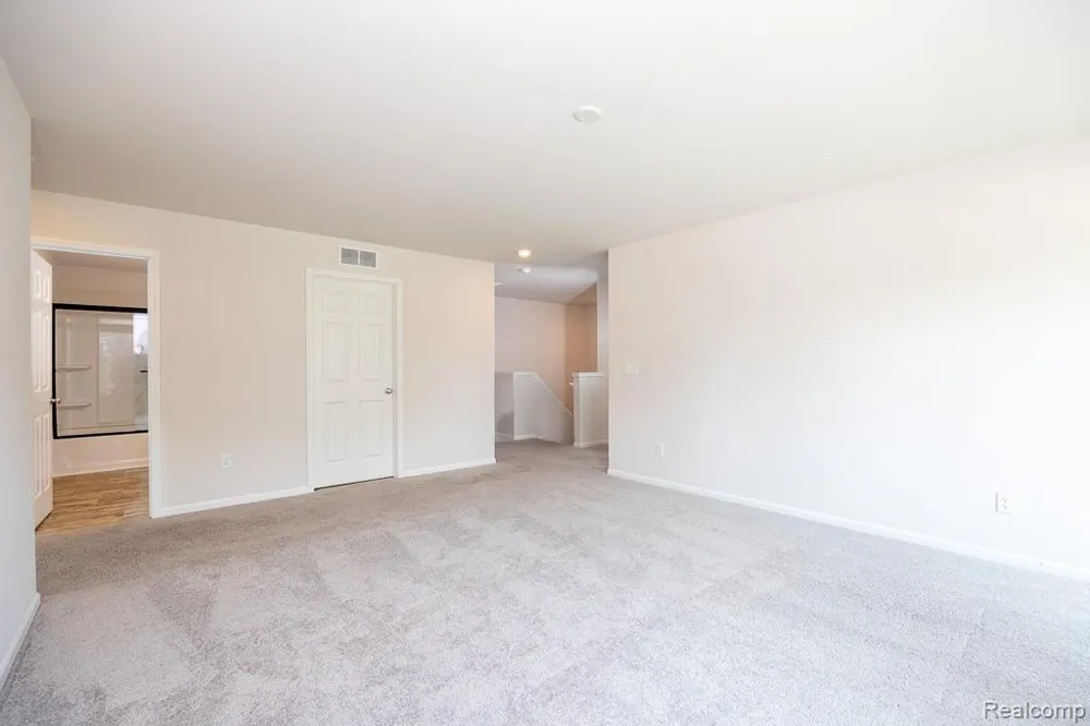 14218 Old Oak Trail Van Buren Charter Township, MI 48111