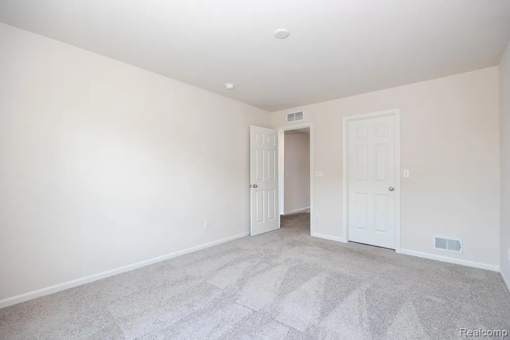 14218 Old Oak Trail Van Buren Charter Township, MI 48111