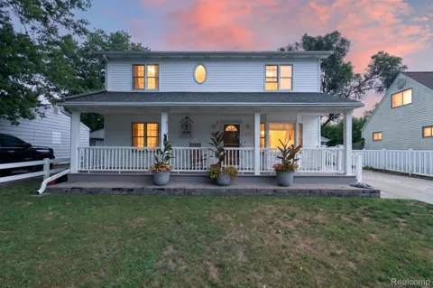 1120 Redleaf Lane
