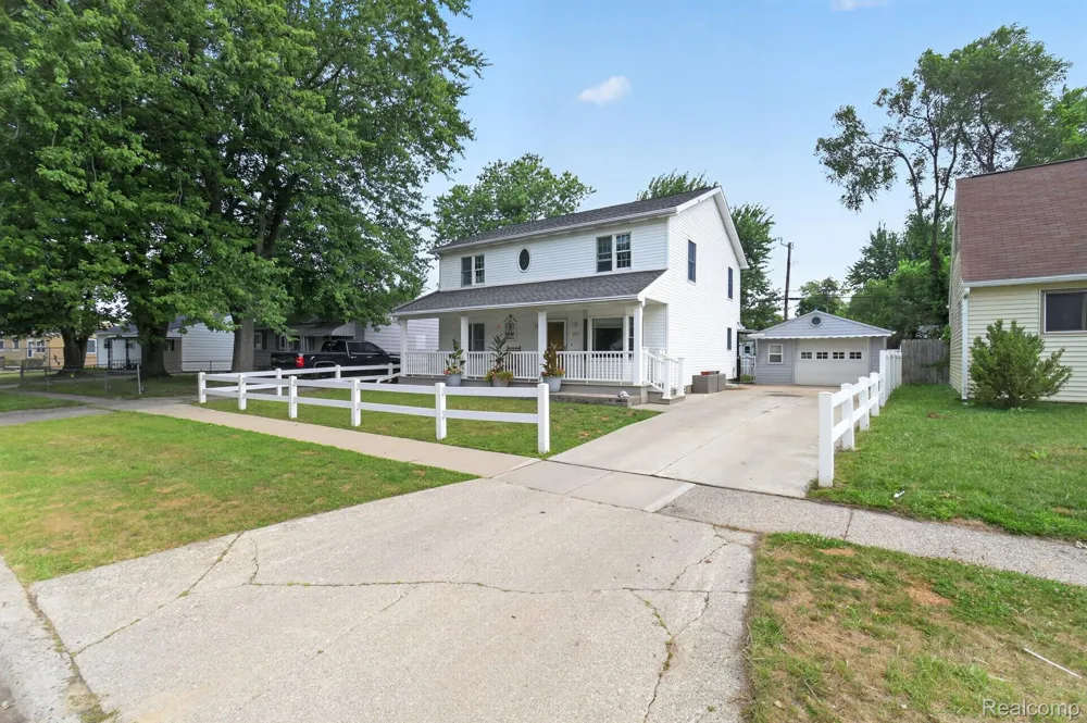 1120 Redleaf Lane Ypsilanti City, MI 48198