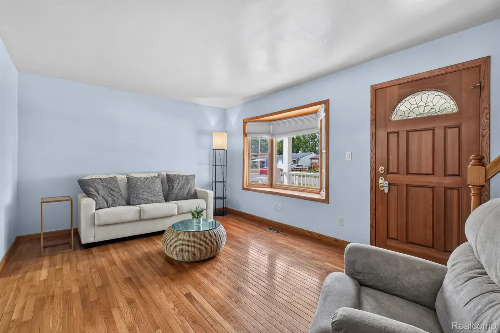 1120 Redleaf Lane Ypsilanti City, MI 48198