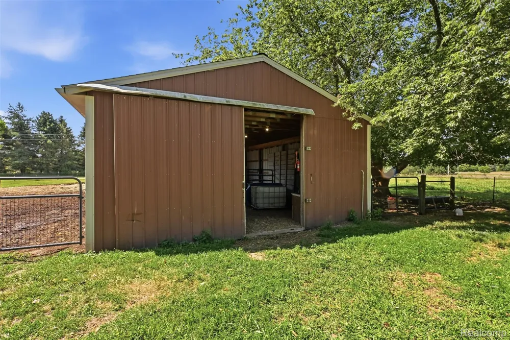 6214 Lazy K Lane Putnam Township, MI 48169