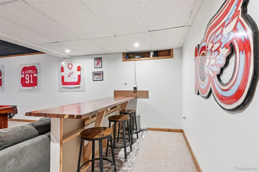 6214 Lazy K Lane Putnam Township, MI 48169