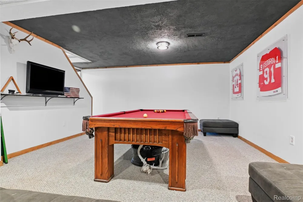 6214 Lazy K Lane Putnam Township, MI 48169