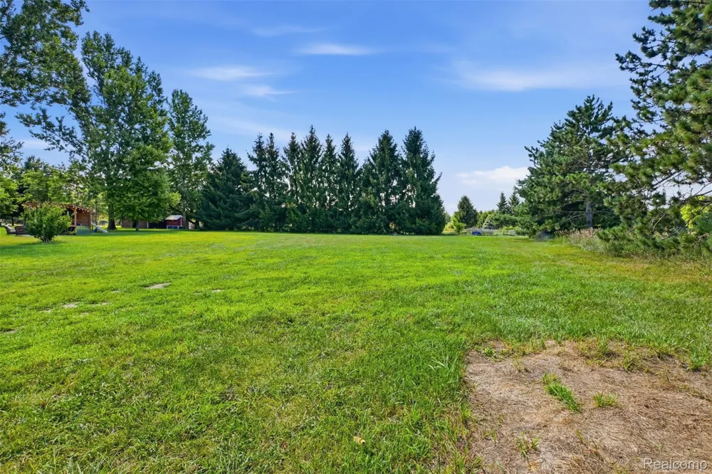 6214 Lazy K Lane Putnam Township, MI 48169