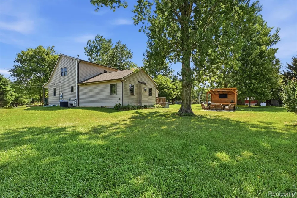 6214 Lazy K Lane Putnam Township, MI 48169