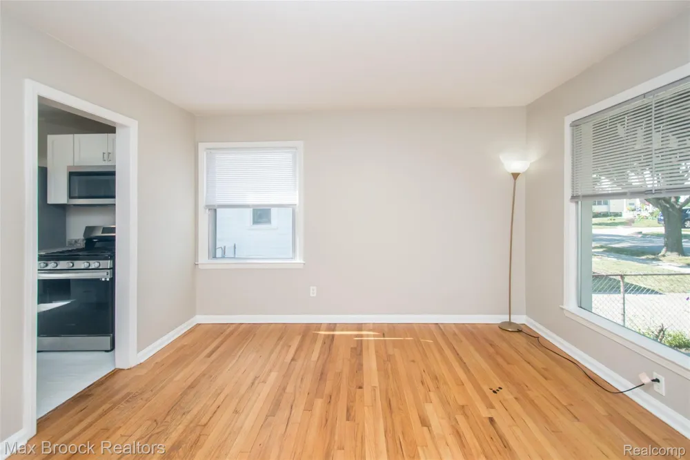 23100 Hoover Avenue Hazel Park City, MI 48030