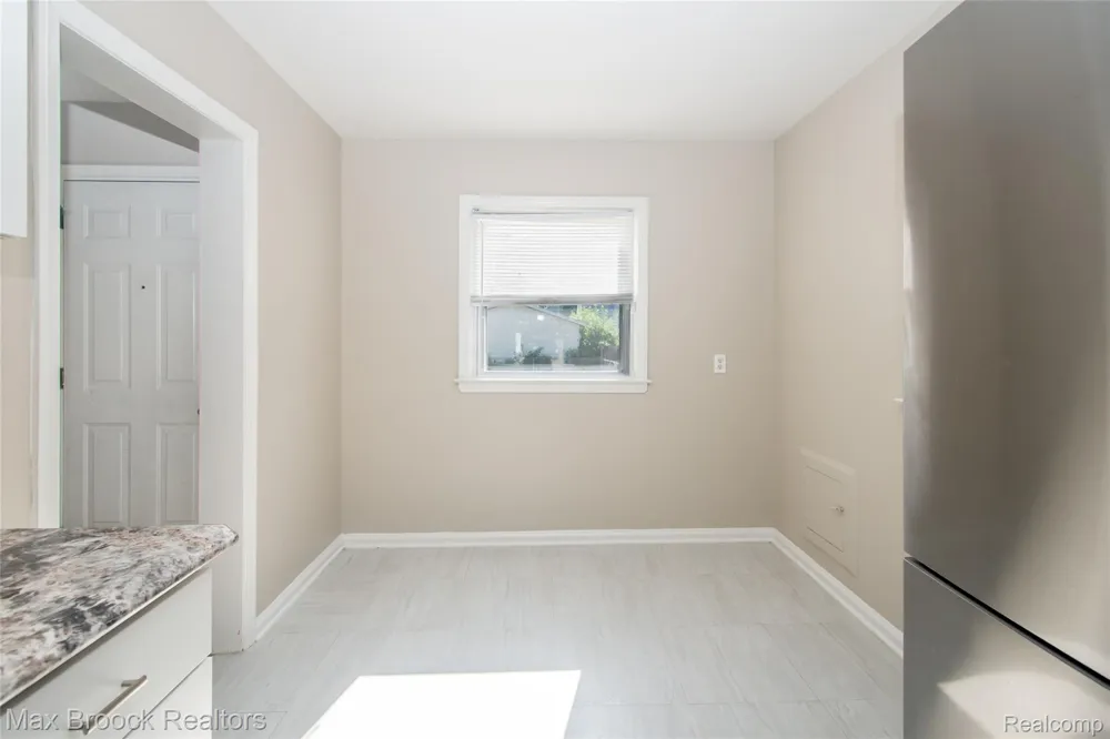 23100 Hoover Avenue Hazel Park City, MI 48030